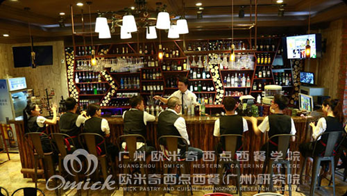 广州欧米奇西点西餐学院教学实景